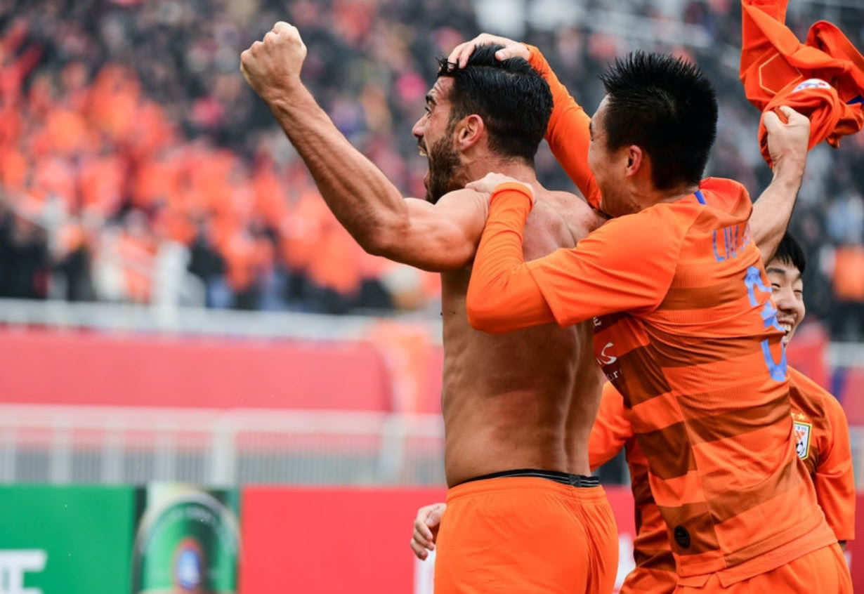 利物浦转会期临场应变；志在亚冠名次提升；球迷炸锅；医务组通报恢复的简单介绍